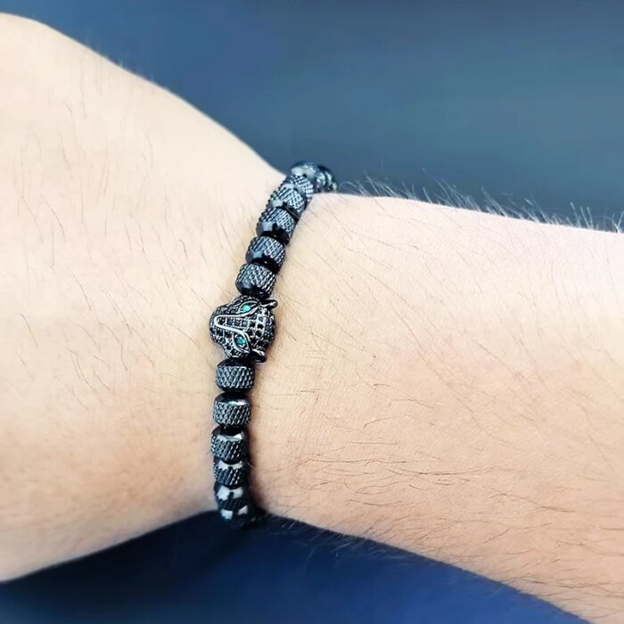 צמיד ראש נמר לגבר על היד